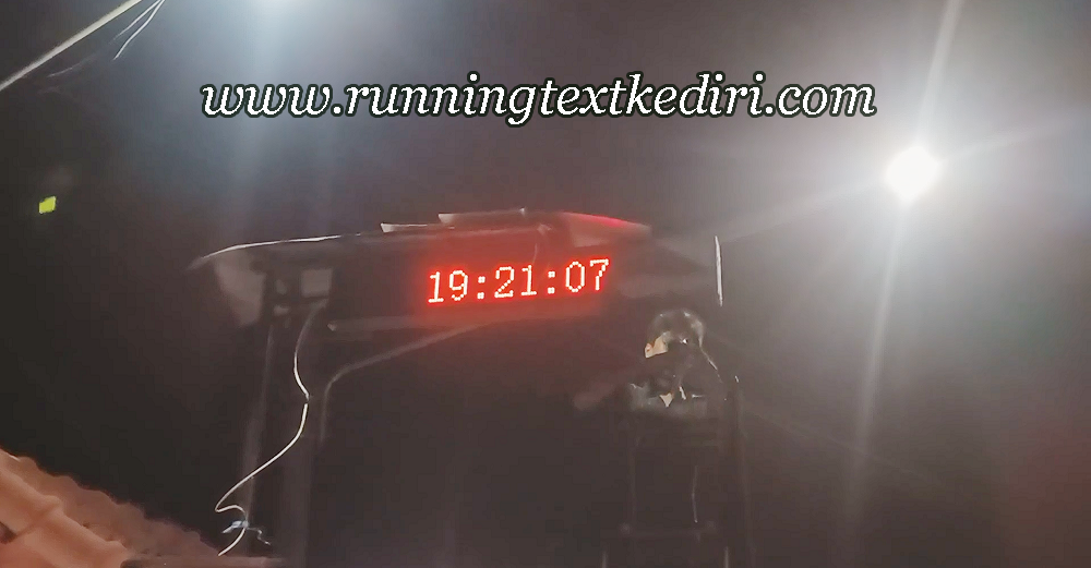 <p>Running text yang bisa anda gunakan untuk berbisnis atau pengenalan nama brend perusahaan anda, karena running text ini dapat menghasilkan tulisan yang cukup besar dan berwarna yang akan memberikan penerangan seperti lampu agar semua orang tau tentang lokasi anda tersebut memproduksi barang atau lainnya, dapatkan running text dengan harga murah.</p>